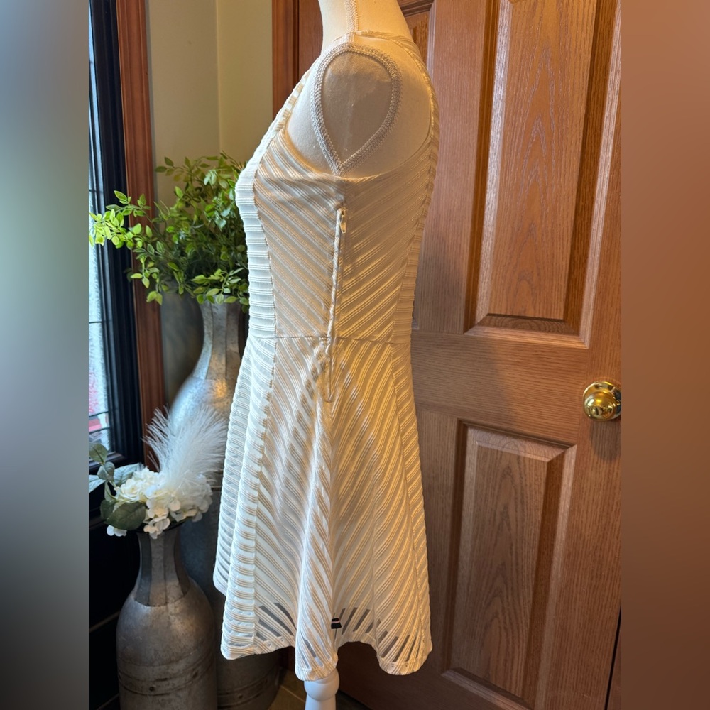 Tommy Hilfiger White Sleeveless Mini Dress Womens Size 12/14 EUC - Picture 4 of 16